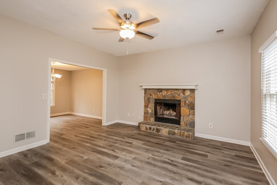 Building Photo - 4834 Diggers Way