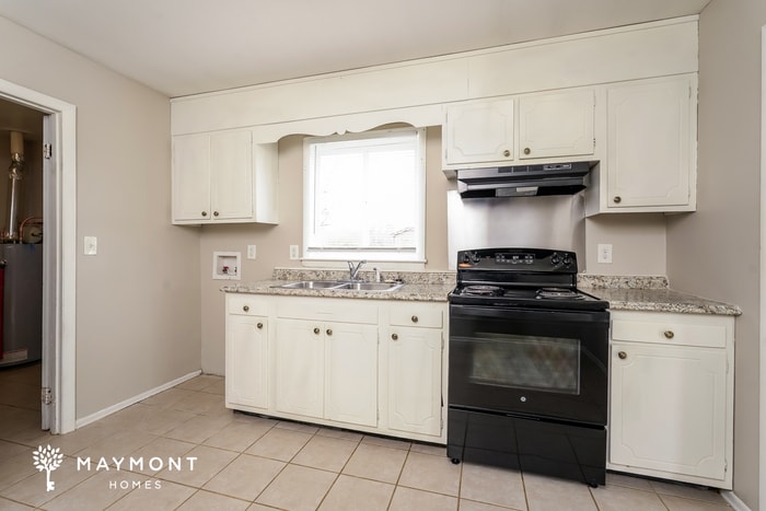 Building Photo - 517 Lama St