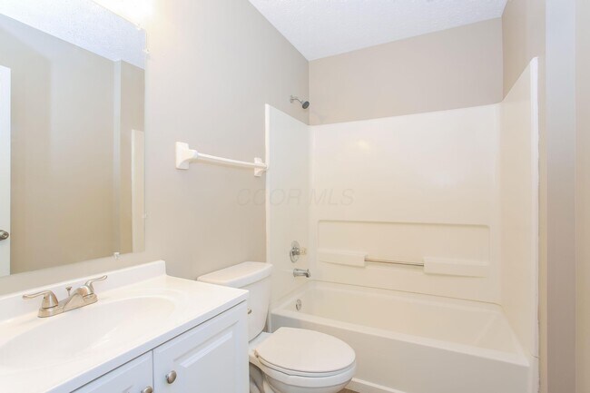 Building Photo - 1527 Berkhard Dr