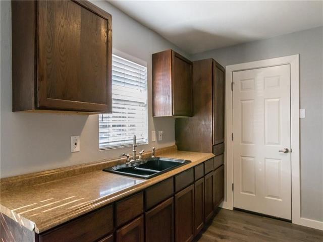 Building Photo - 1906 Curtis Dr