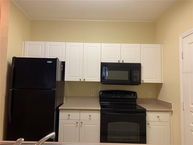 Building Photo - 9320 Crescent Loop Cir