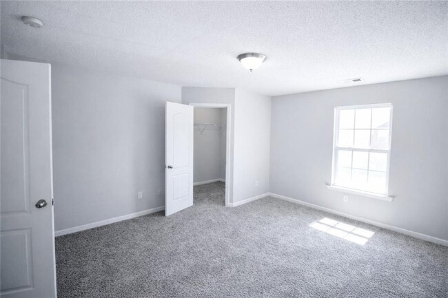 Building Photo - 1402 Bayrose Cir