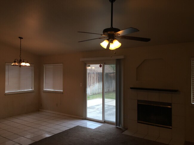 Building Photo - 8915 Mendocino Dr