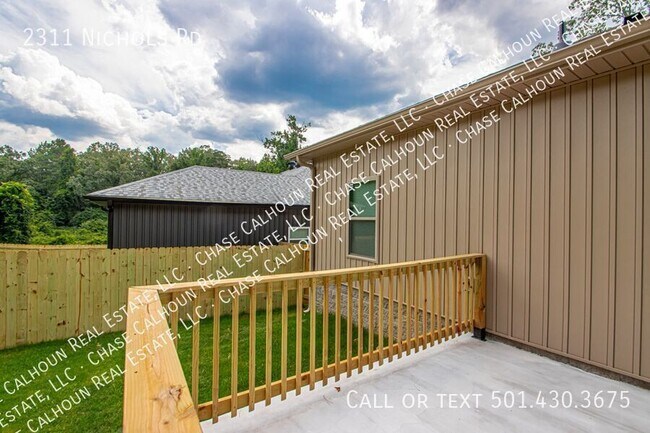 Building Photo - 2311 Nichols Rd