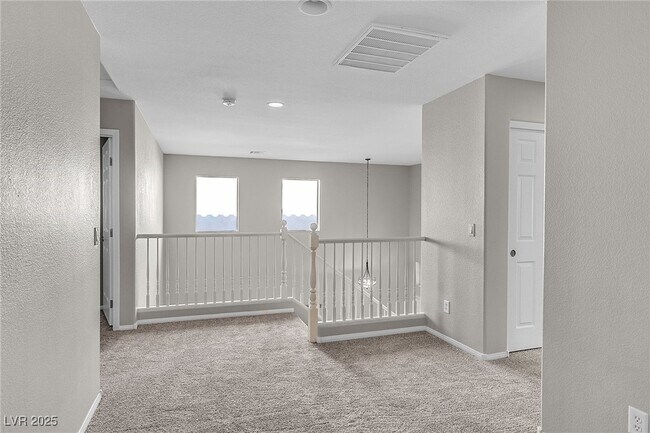 Building Photo - 6160 Sugartree Ave
