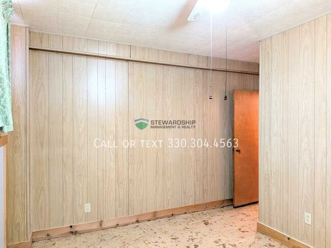 Building Photo - 139 Canal St W