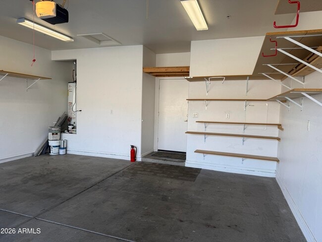 Building Photo - 1735 Bluff Dr