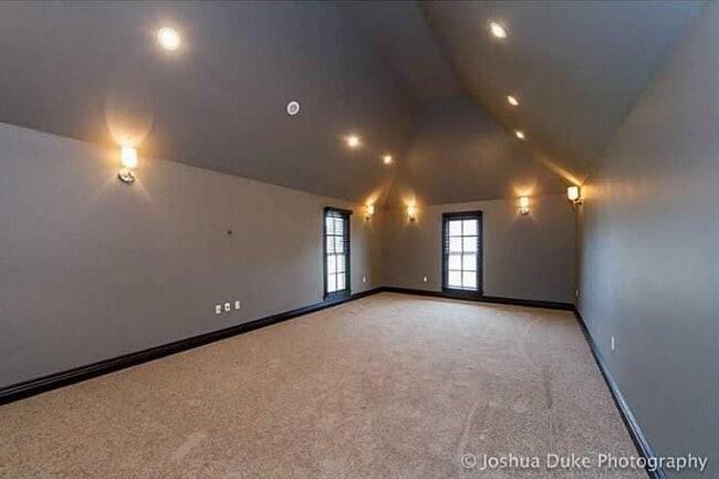 Building Photo - 3189 N Blue Star Dr