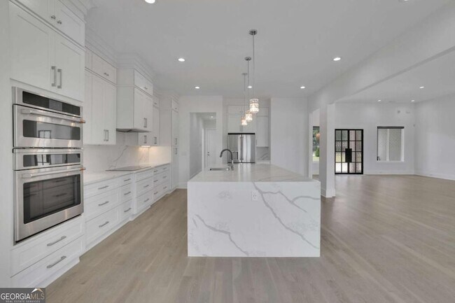 Building Photo - 2964 Old Peachtree Rd NE