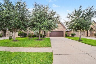 Building Photo - 2310 Falcon Brook Dr