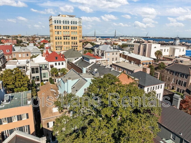 Building Photo - 12 Elliott St