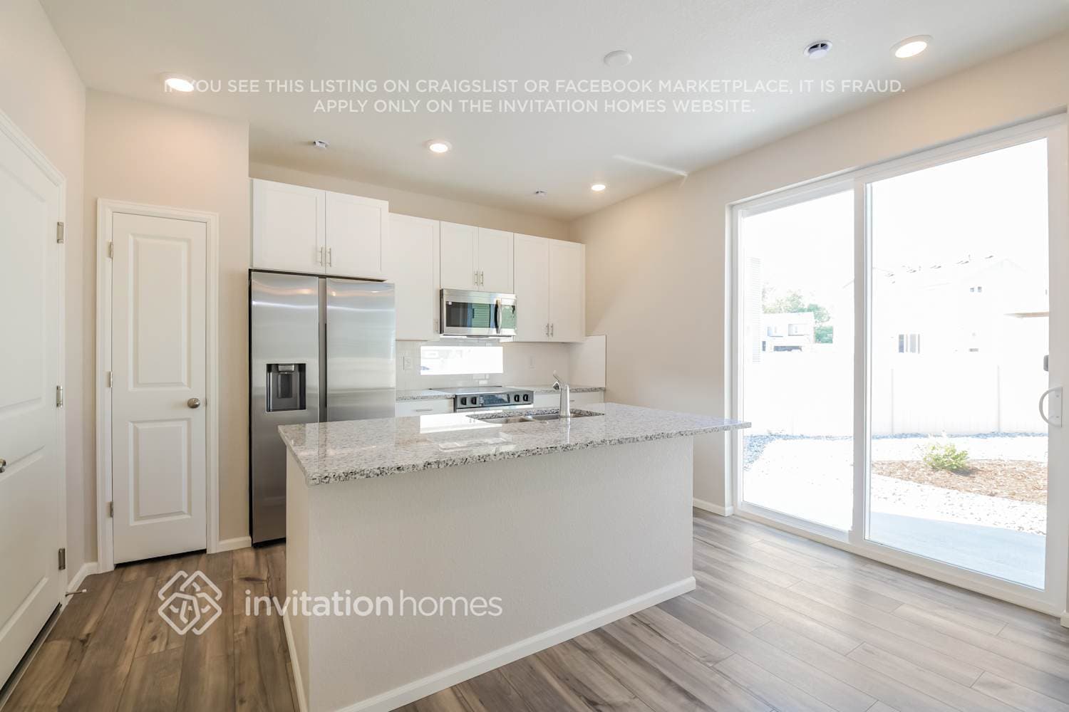 Building Photo - 3374 Pearwood Dr