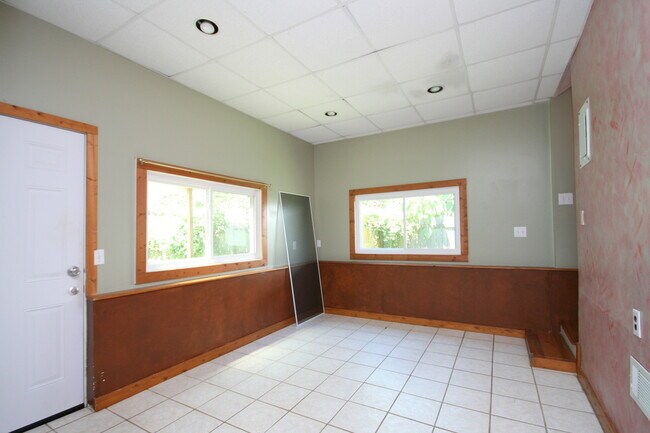 Building Photo - 2715 Thornton Cir SW