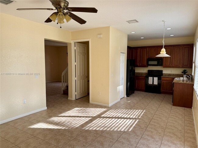 Building Photo - 7828 Parsons Pine Dr