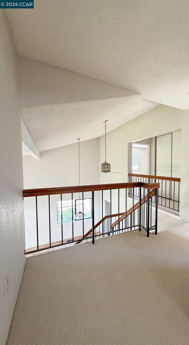 Building Photo - 118 Meadowlark Way