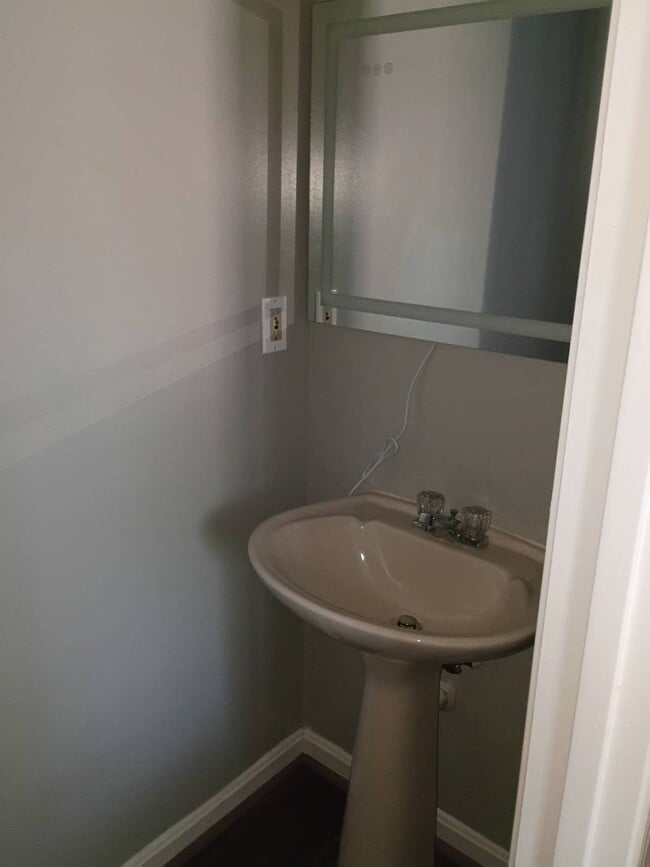 Building Photo - 8901 Harkate Way