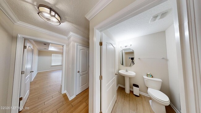 Building Photo - 15790 Whitebark Dr