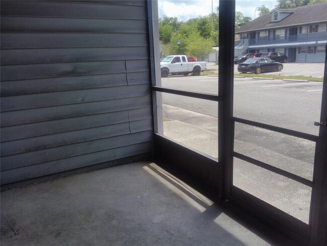 Building Photo - 313 Dirksen Dr