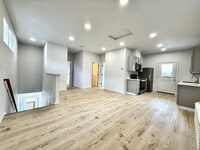 Building Photo - 2392 Karen Ct