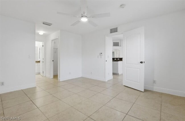 Building Photo - 2354 NW 36th Pl