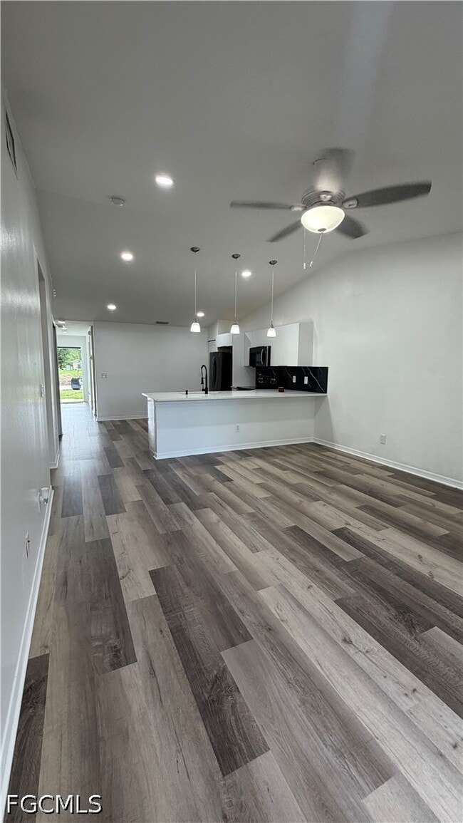 Building Photo - 5046 Locke Ln