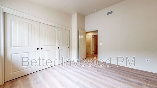 Building Photo - 14636 Jomark Ln