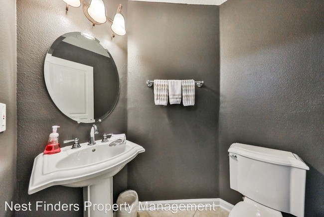 Building Photo - 3 br, 3.5 bath House - 4237 Studio Park Ave