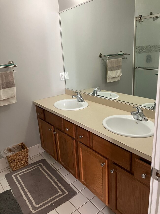 Ensuite - 133 Jackson St