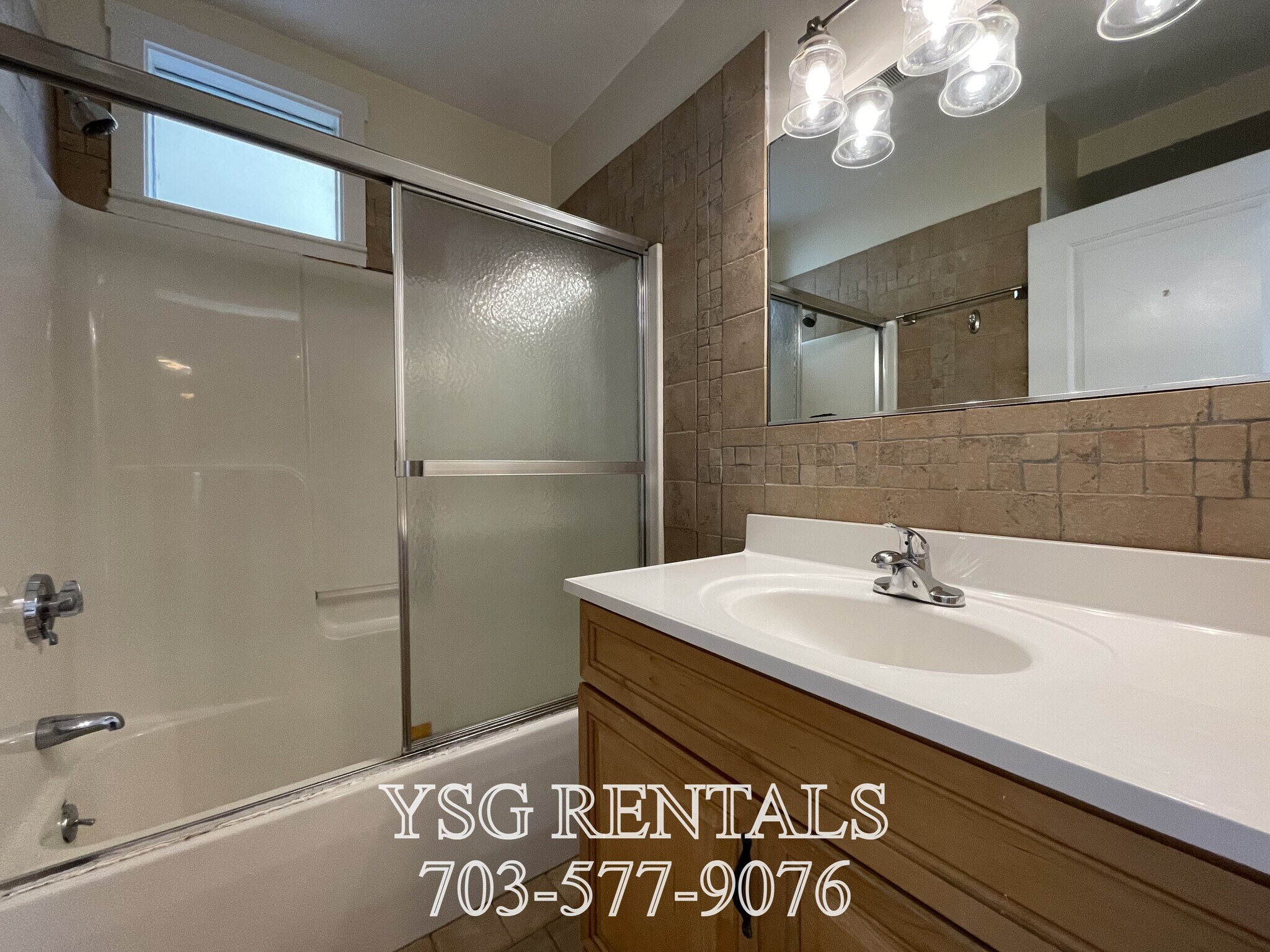 Building Photo - 34 Calumet St