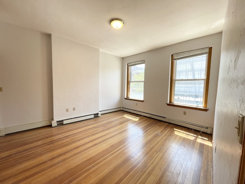 Building Photo - 259 North St