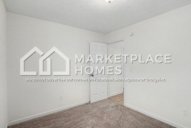 Building Photo - 325 Crestfield Cir