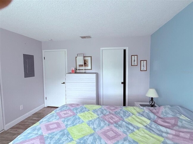 Building Photo - 3357 38th St S