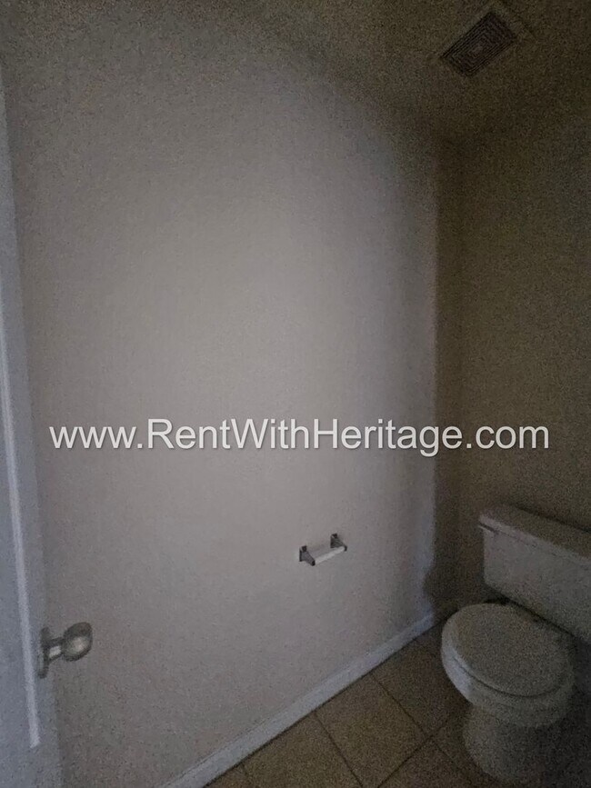 Building Photo - WOW!!...GORGEOUS!!..UPGRADES /AMAZING MASTER/ FENCED YD/ SWIM-TENNIS