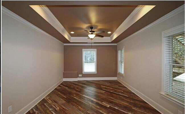 Building Photo - 6552 Long Acres Dr