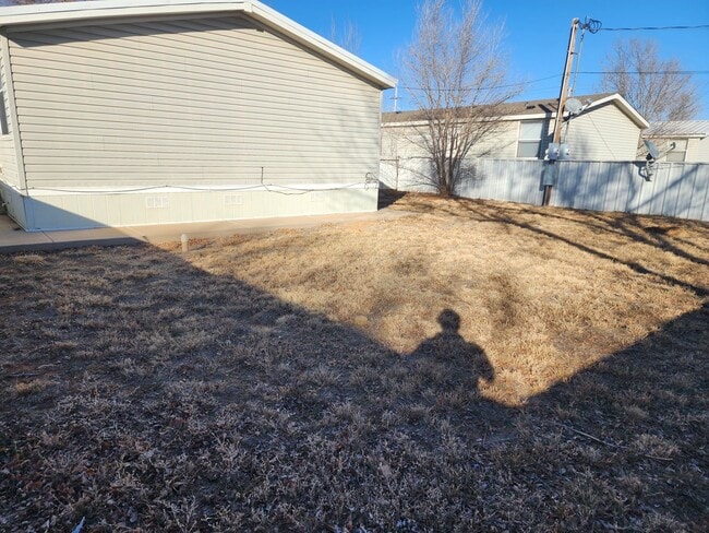 Building Photo - 306 E Spruce St