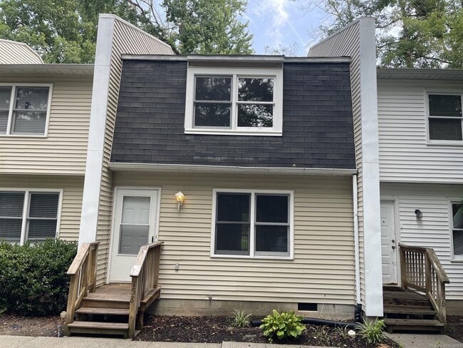 Building Photo - 158 Albemarle Dr