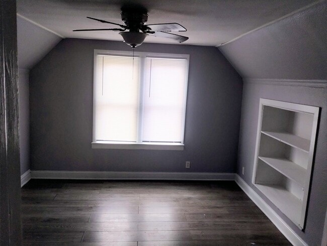 Building Photo - 7939 S Burnham Ave