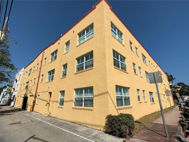 Building Photo - 1308 Drexel Ave