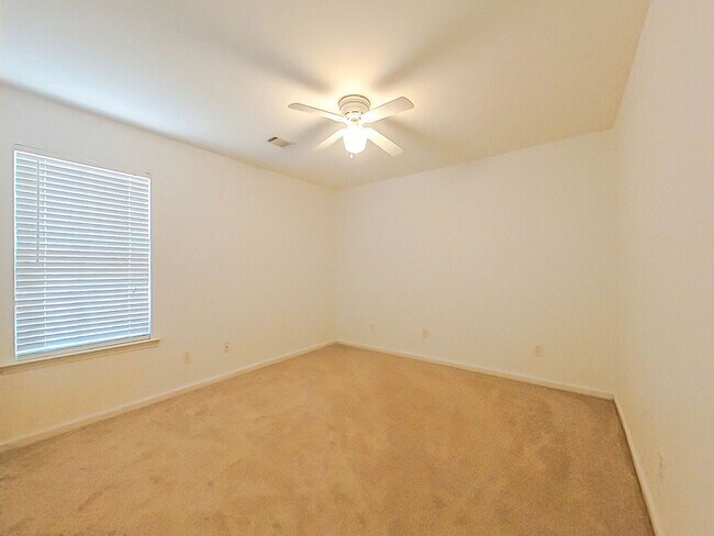 Building Photo - Grovetown Home!
