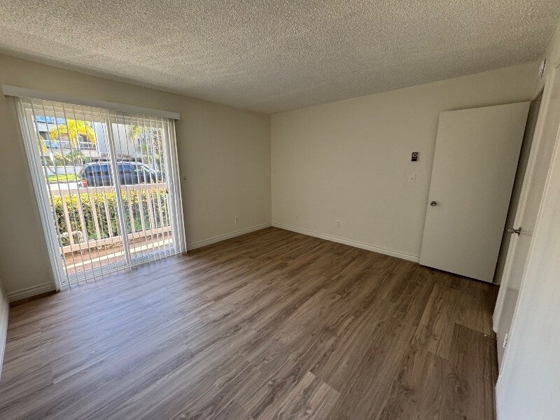 Building Photo - 613 N Guadalupe Ave