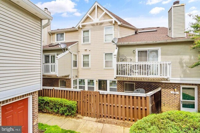 Building Photo - 4401 Pembrook Village Dr
