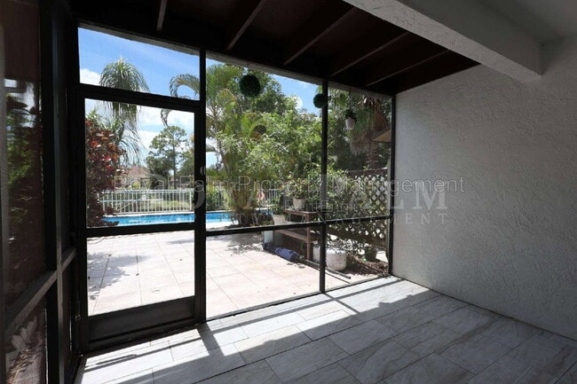 Building Photo - 26510 Southern Pines Dr