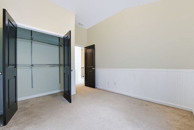 Building Photo - 5716 Pine Oak Dr, Norcross, GA 30092