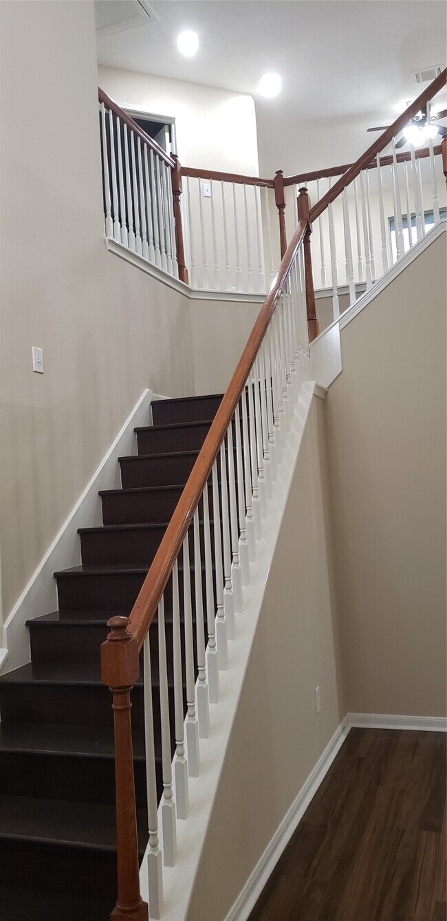 Building Photo - 3839 Landon Park Dr