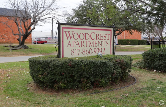 Building Photo - Woodcrest Apartments