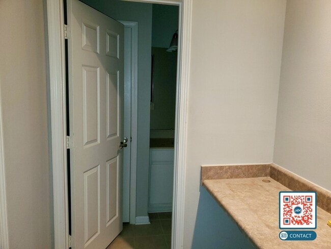 Building Photo - Bright & Spacious Hilton Head Island - Best Location!