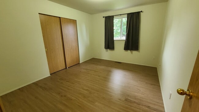 Building Photo - Borseth Street