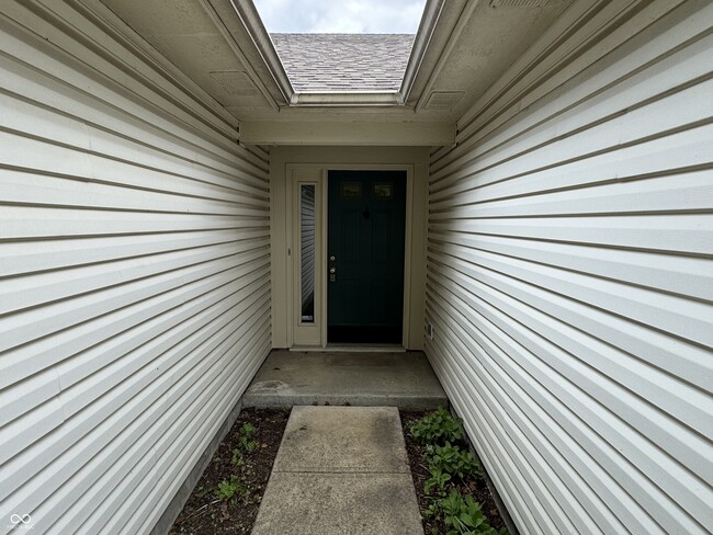Building Photo - 7644 Scatter Woods Ln