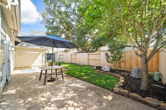 Building Photo - 3718 Paigewood Dr