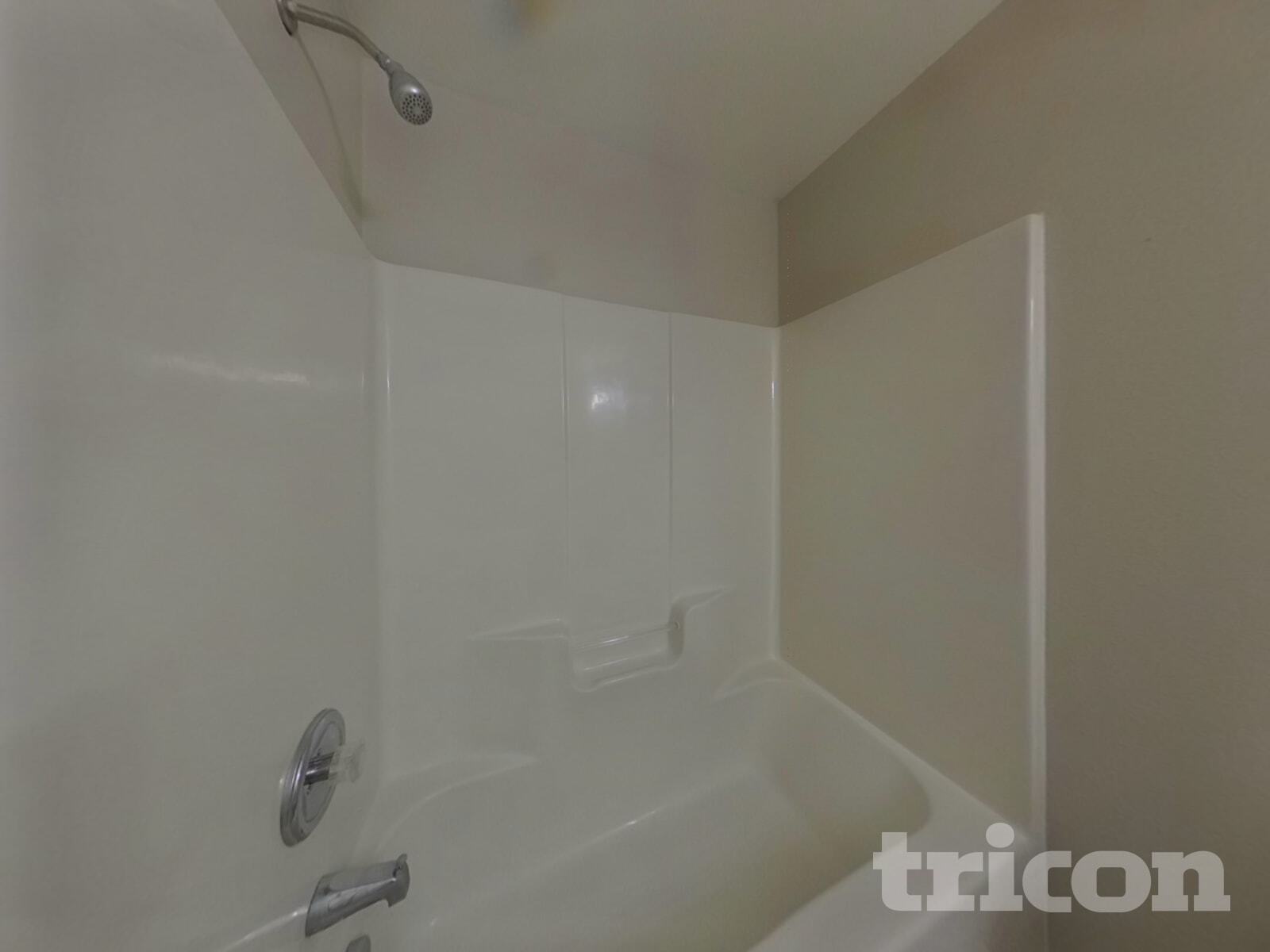 Building Photo - 9821 Bayview Pkwy